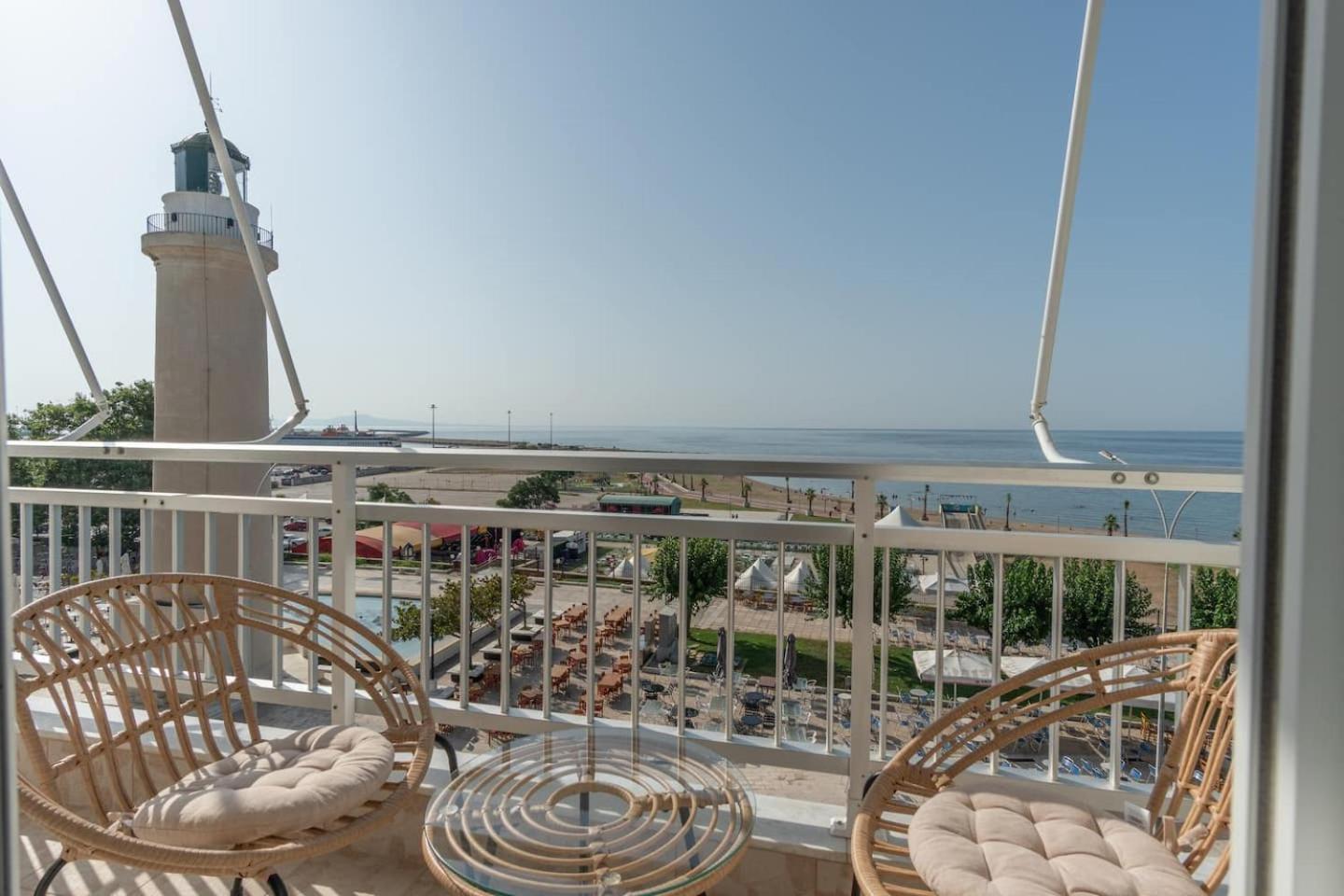 Eis Deluxe Apartment Alexandroupoli Bagian luar foto
