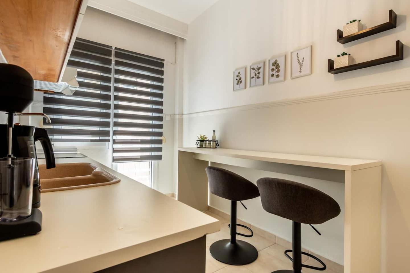 Eis Deluxe Apartment Alexandroupoli Bagian luar foto
