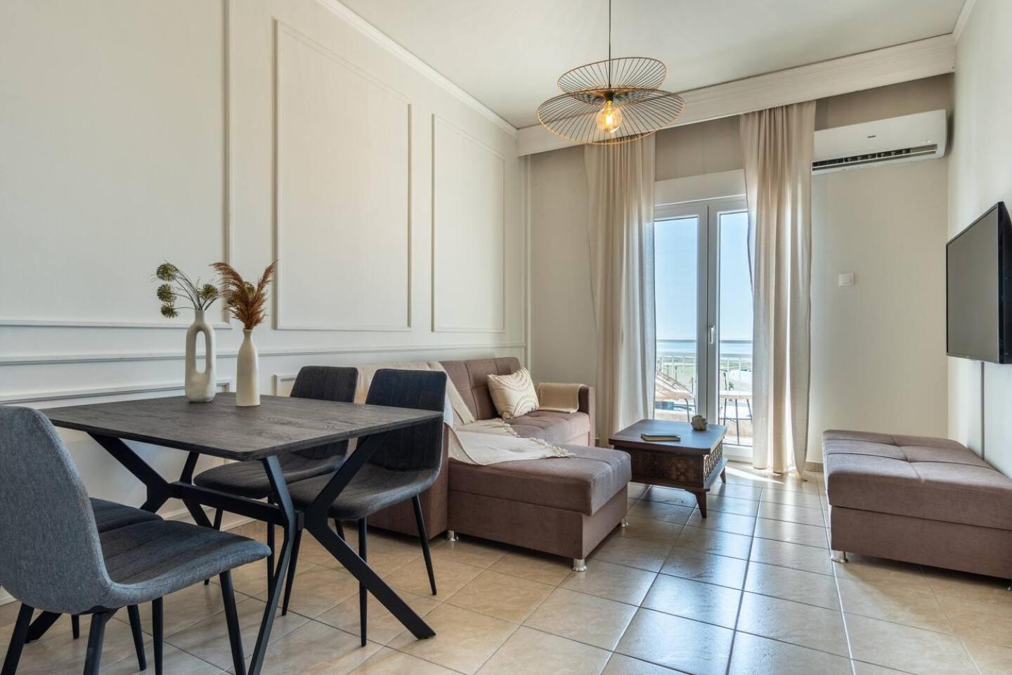 Eis Deluxe Apartment Alexandroupoli Bagian luar foto