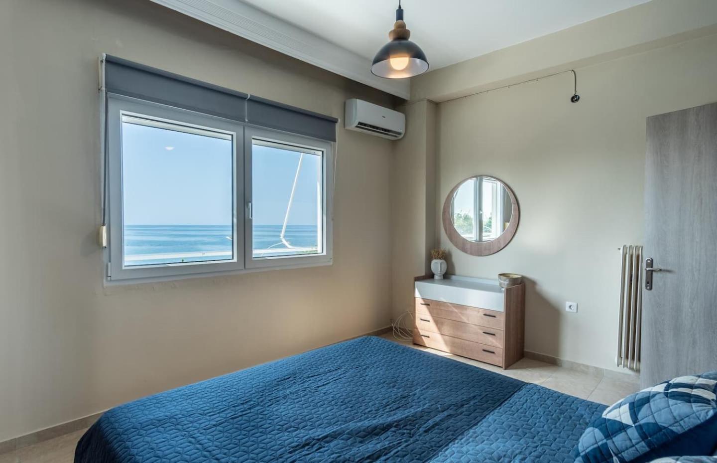 Eis Deluxe Apartment Alexandroupoli Bagian luar foto